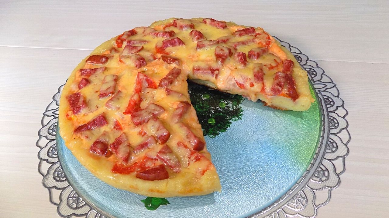 приготовить пиццу в домашних условиях в духовке пошагово из дрожжевого теста с колбасой и сыром фото 83